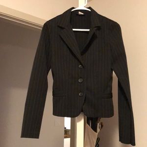 Black & pink pinstriped jacket w/ 3 buttons.